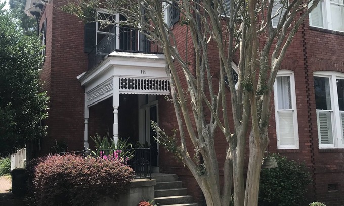 Historic Downtown Savannah House | Townhome at North End of Beautiful Forsyth Park