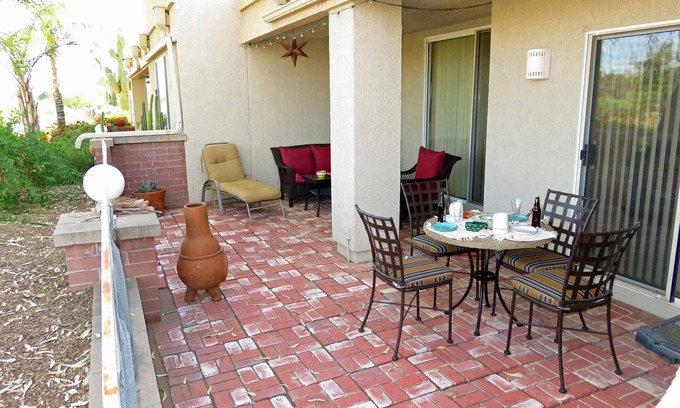 Casas Adobes House | Townhome: Mountain View at Tucson National, Well-Priced Value
