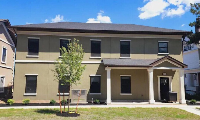 Downtown Niagara Falls House | Townhomes at the Falls - 314 E Lower - Buffalo Aven2 Blocks from the Falls!