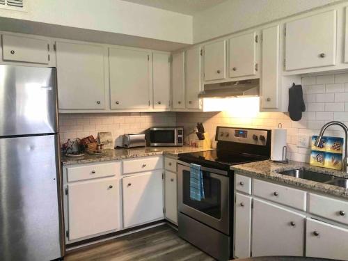Grand Bay Apartment | Townhomes Near the Bay - #1