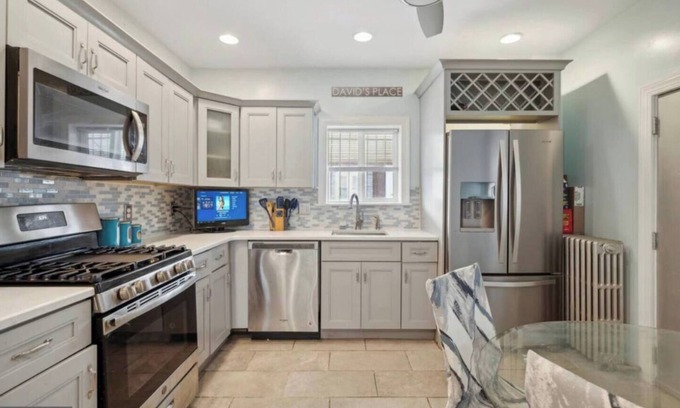 Logan - Ogontz - Fern Rock House | Townhouse - 15 min from downtown