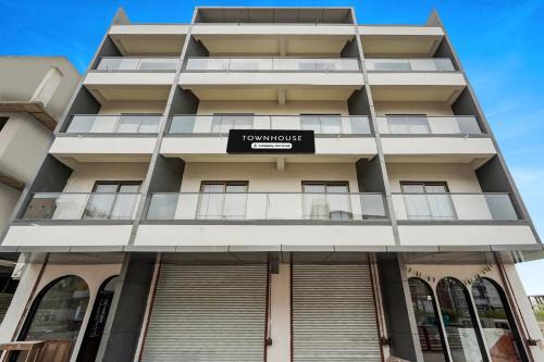 Ahmedabad Hotel | Townhouse GIDC Bol Sanand