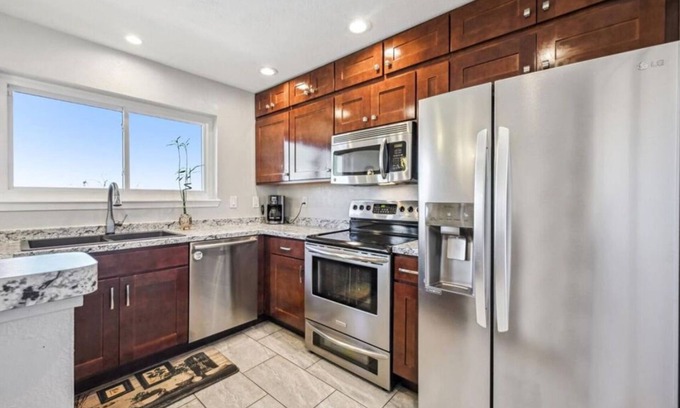 Union Square House | Townhouse in Lakewood, CO