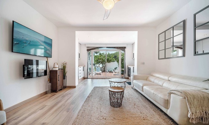 Elviria Apartment | Townhouse Los Arcos Patio Pool Charming