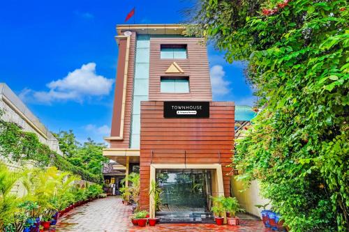 Jabalpur Hotel | Townhouse Madan Mahal Railway Junction Formerly Annpurna Inn