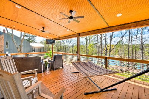 Townville House | Townville Lake House with Private Dock, Kayaks!