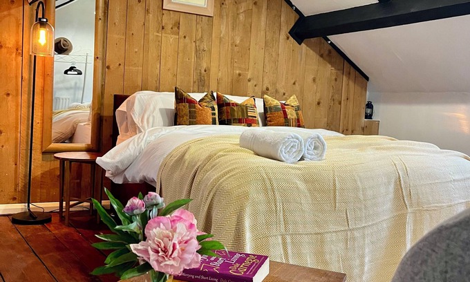 Chipping Norton Cottage | Traditional home perfect escape in the Cotswolds