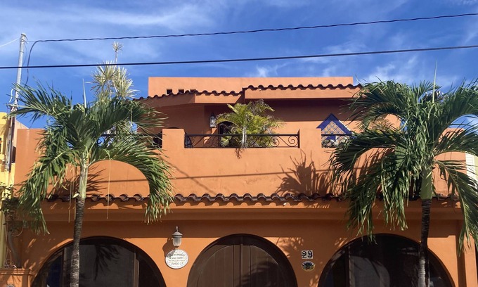 Chan Chemuyil House | Traditional Mexican home minutes from cenotes and beach