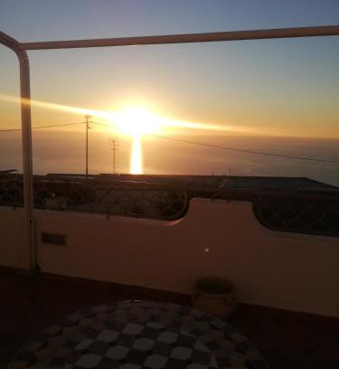 Panza Apartment | Tramonto sul mare