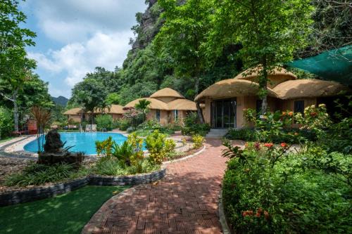 Hoa Lu Cabin | Trang An Legend Bungalow