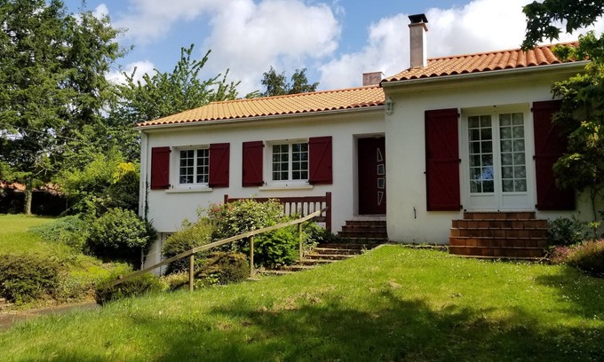 Saint-Julien-des-Landes House | Tranquil escape on wooded grounds, just minutes from Vendée beaches