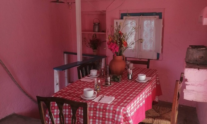 Badolato Apartment | Tranquil 1-bedroom apartment in enchanting Badolato,