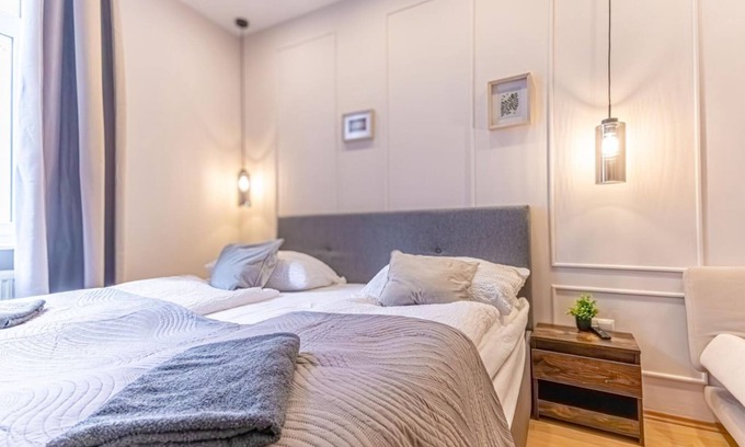Meidling Apartment | Tranquil 1BR Apartment Near the Heart of Vienna