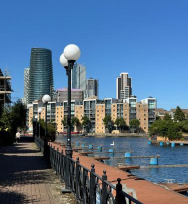Island Gardens Apartment | Tranquil 2 bed Apt Near Downtown & Free Parking