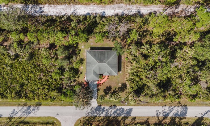 Warm Mineral Springs House | Tranquil 3BR/2BA Oasis - Steps from Warm Mineral Springs Park