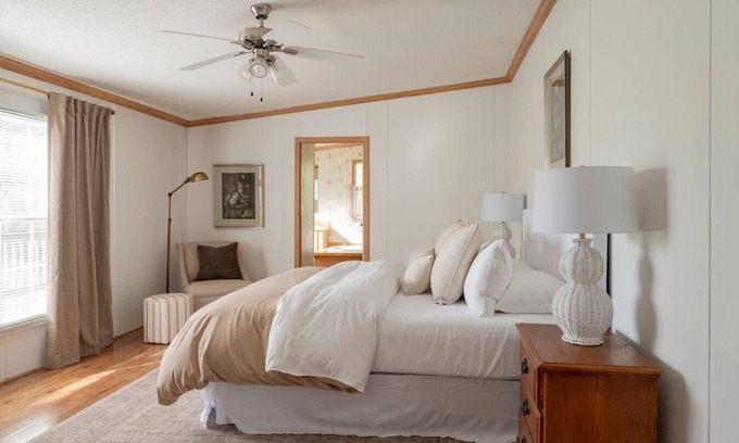 Concord House | Tranquil 4-BDR Escape | 2King Beds + Free Parking*