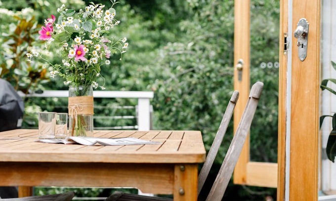 Katoomba House | Tranquil "Blue Cottage" close to Eco Point