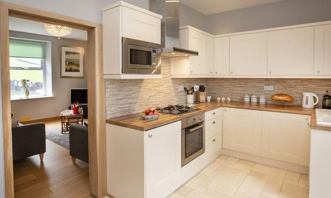Haworth House | Tranquil Cottage with Spectacular Views