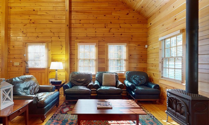 Northport Cabin | Tranquil dog-friendly cabin with full kitchen, fireplace & nearby recreation