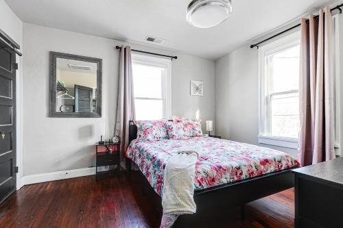 Church Hill Apartment | Tranquil Escape in Church Hill Near Libby Park