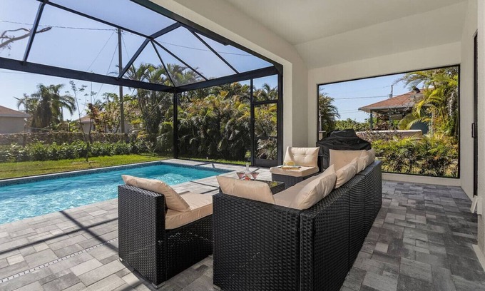 Trafalgar House | Tranquil Escape*Modern Pool Home