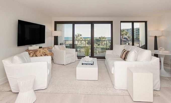 Litchfield by the Sea Condo | Tranquil Getaway 2BR Ocean Views Onsite Amenities