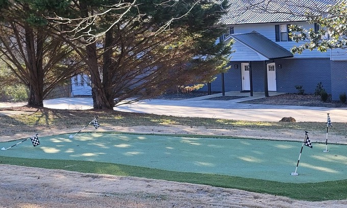 Westminster Condo | Tranquil Haven is a 2-bedroom pet friendly condo near Lake Hartwell