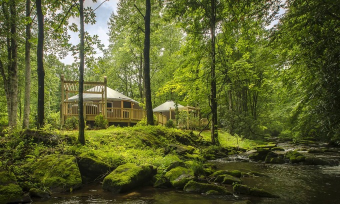 Topton House | Tranquil Haven Luxury Yurt - Cozy Glamping in a Luxury Creek Front Yurt Hot Tub