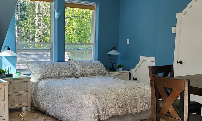 Otter Point Apartment | Tranquil Heart Retreat
