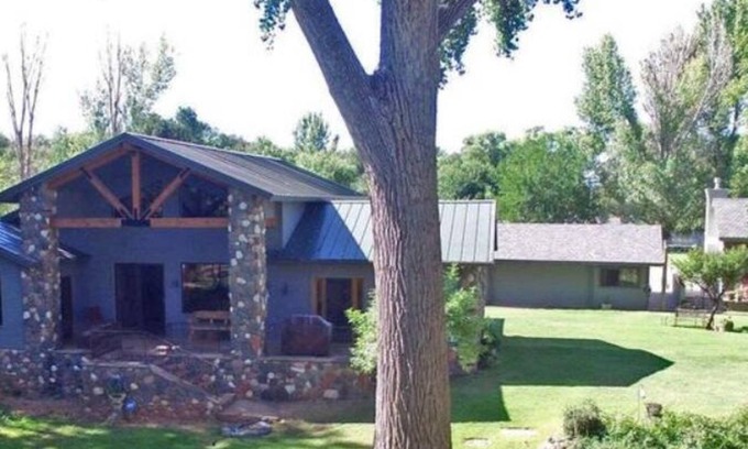 Cornville House | Tranquil home with lush outdoor space on the Oak Creek.