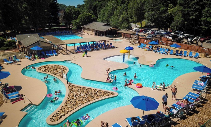 Lake Lure Condo | Tranquil Lake Lure Getaway Near Trails