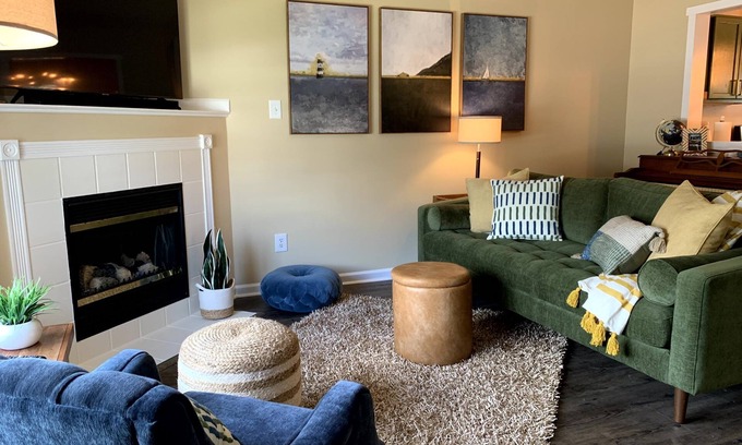 Jacksonville House | Tranquil Mid-Century on Meadow: Joyfully and passionately created to enjoy.