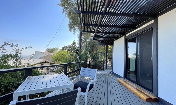 Camarillo Apartment | Tranquil Mid Century Studio With Deck and Views!