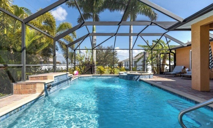 Diplomat House | Tranquil Palms Heated Pool, Spa, Outdoor TV & More