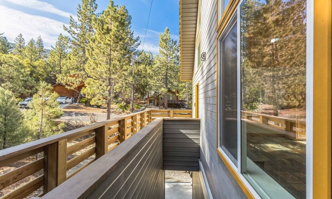 Pine Mountain Club Cabin | Tranquil Pine Mountain Retreat 3 Bedroom Cabin by RedAwning