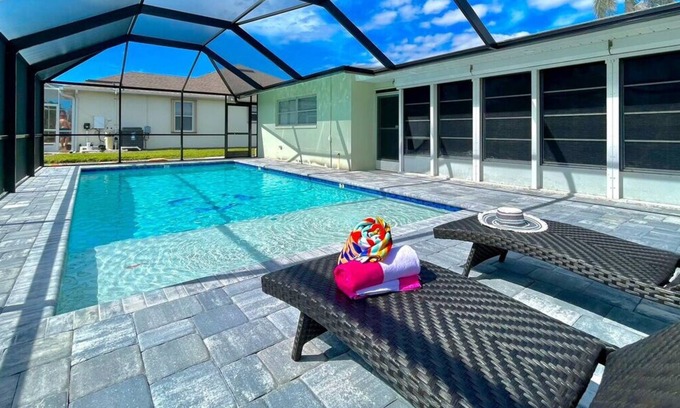 Eight Lakes House | Tranquil Poolside Getaway: Dive into Relaxation!
