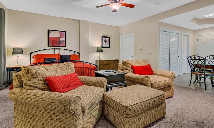 Blue Eye Condo | Tranquil Retreat Condo by Redawning