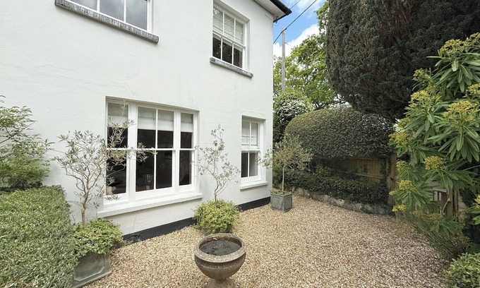 New Forest District Cottage | Tranquil Seaside Cottage by NewFo