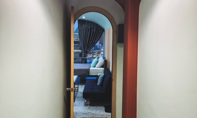 Phu Nhuan Apartment | Tranquil Studio with Kitchen near Airport in bustling area