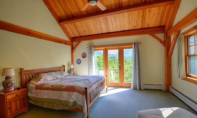 Bartlett House | Tranquil & Stunning Scenic Mountain View Retreat!