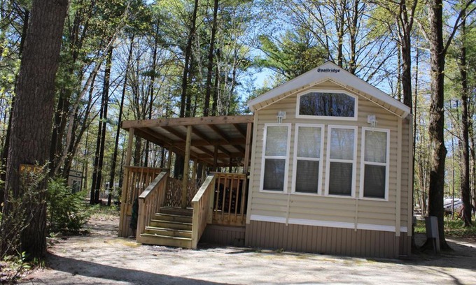 Sturgeon Bay Resort | Tranquil Timbers Park Model 7