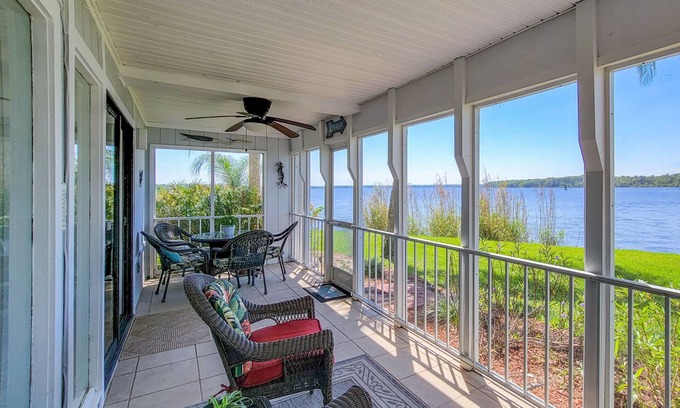 Welaka Condo | Tranquil Waters Retreat in Welaka