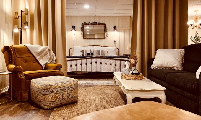 Cleveland House | Tranquil Wooded King Bed Suite Close to Everything