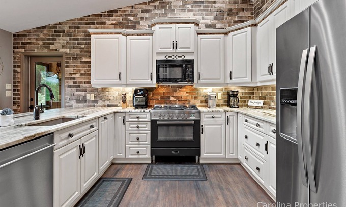 Lake Lure House | TranquiliTee Retreat on Apple Valley Golf course!