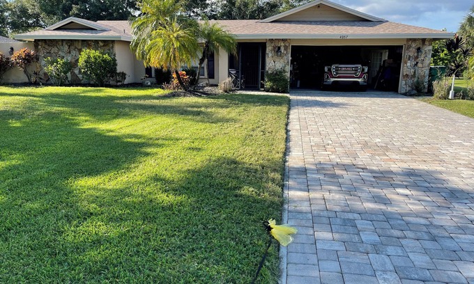The Meadows House | Tranquility in Sarasota Florida 3-bedroom house in charming Sarasota