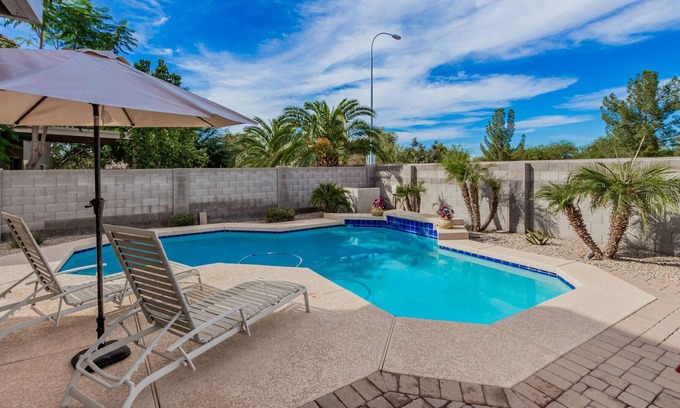 Cooper Commons House | Tranquility @ Pepper Palace - 4bd House with HEATED POOL!