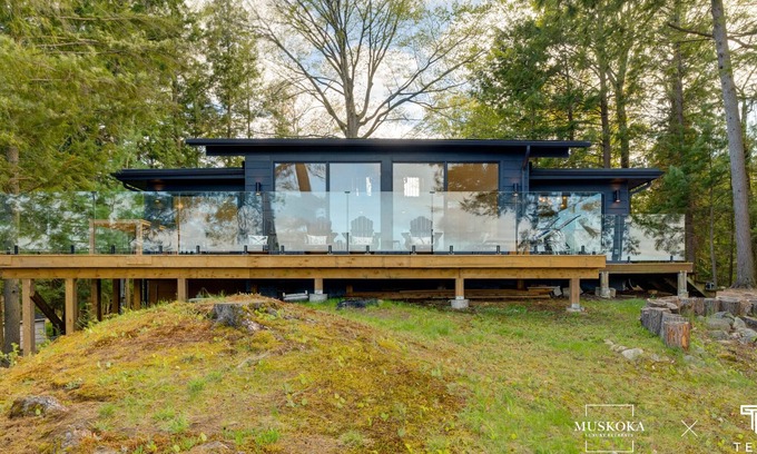 Minett Cottage | Tranquilo newly Renovated gem on Lake Rosseau. Sleeps 12 3 Bedrooms 2 Bathrooms