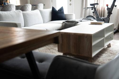 Ottawa Division House | Transpark Home