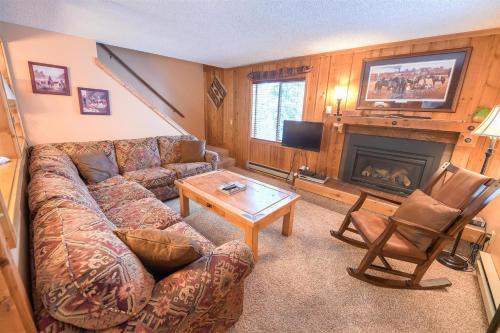 West Yellowstone House | Trapper Condo Unit 7