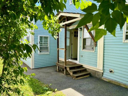 South Medford Apartment | Traveler’s Den in Medford